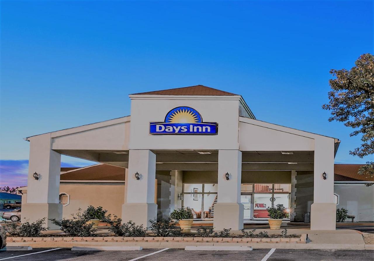 Days Inn By Wyndham Eastland 外观 照片